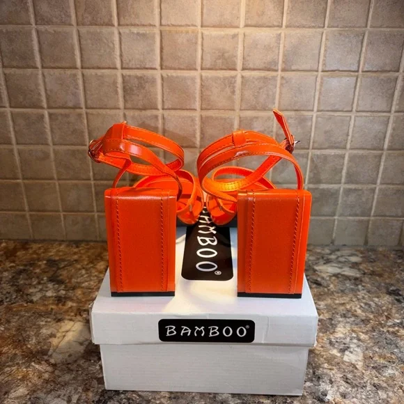 BAMBOO Women's Bright Orange Strappy Heels Size 8 - Picture 3 of 4